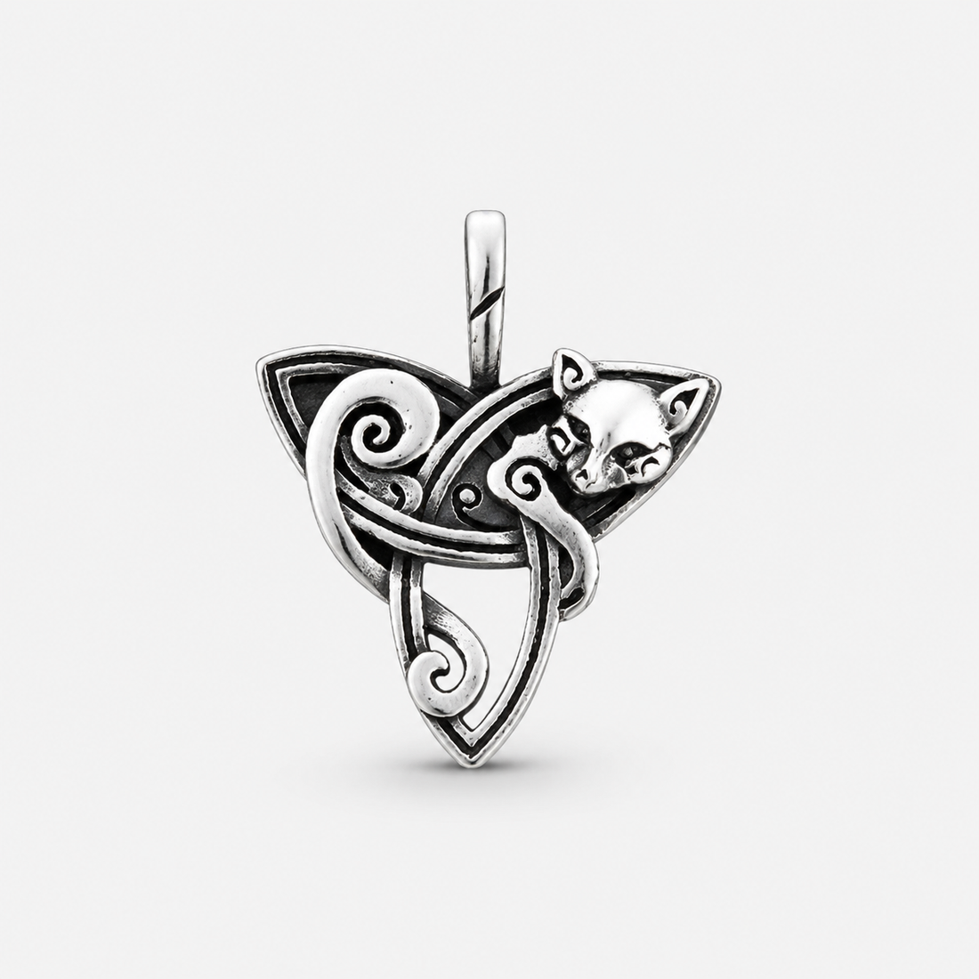 REFR — Fox Knot Pendant